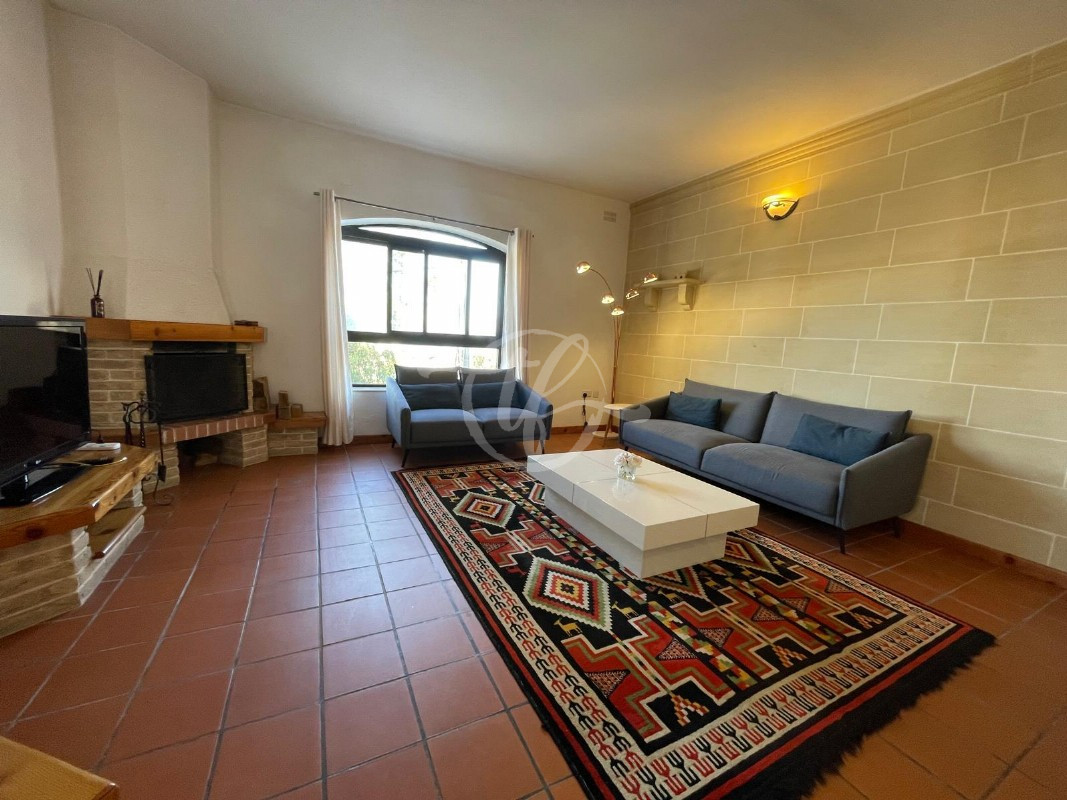 13065 (03) Villa for rent in Madliena