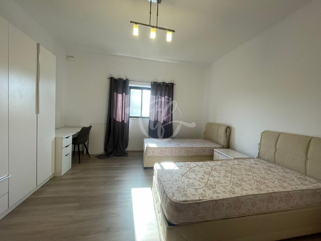 13065 (10) Villa for rent in Madliena