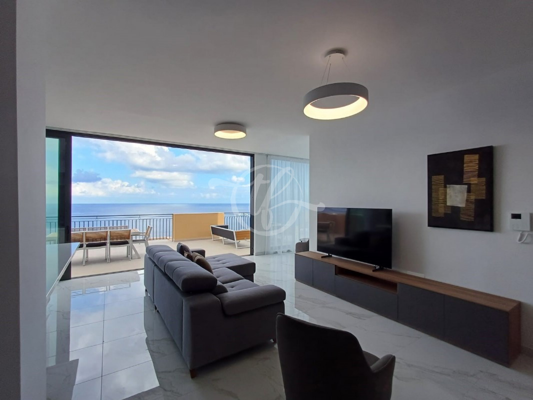 Sliema Seafront Penthouse for rent