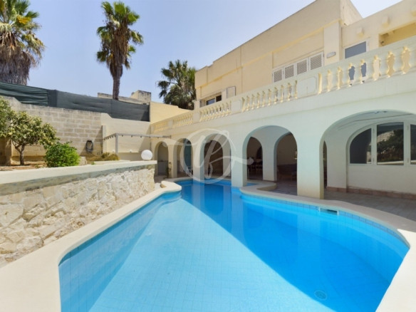 Villa for Rent in Attard
