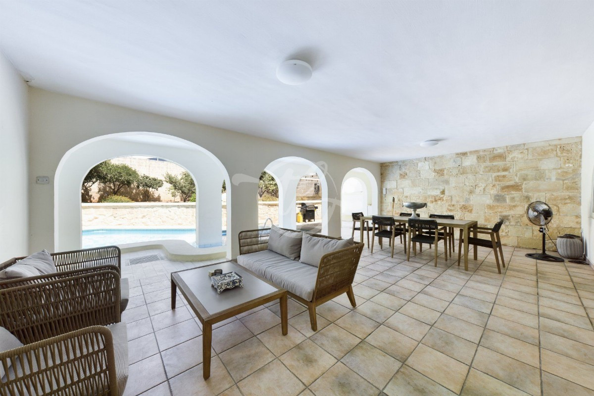 Villa for Rent in Attard