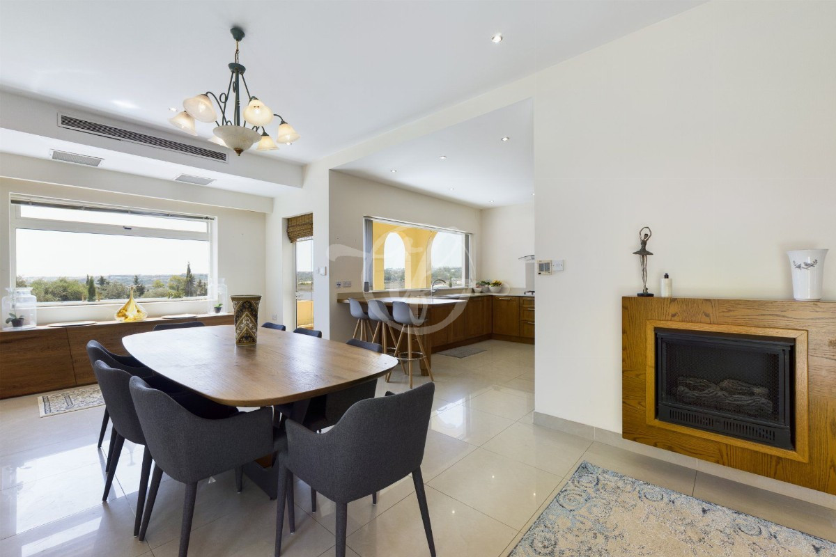 Villa for Rent in Attard