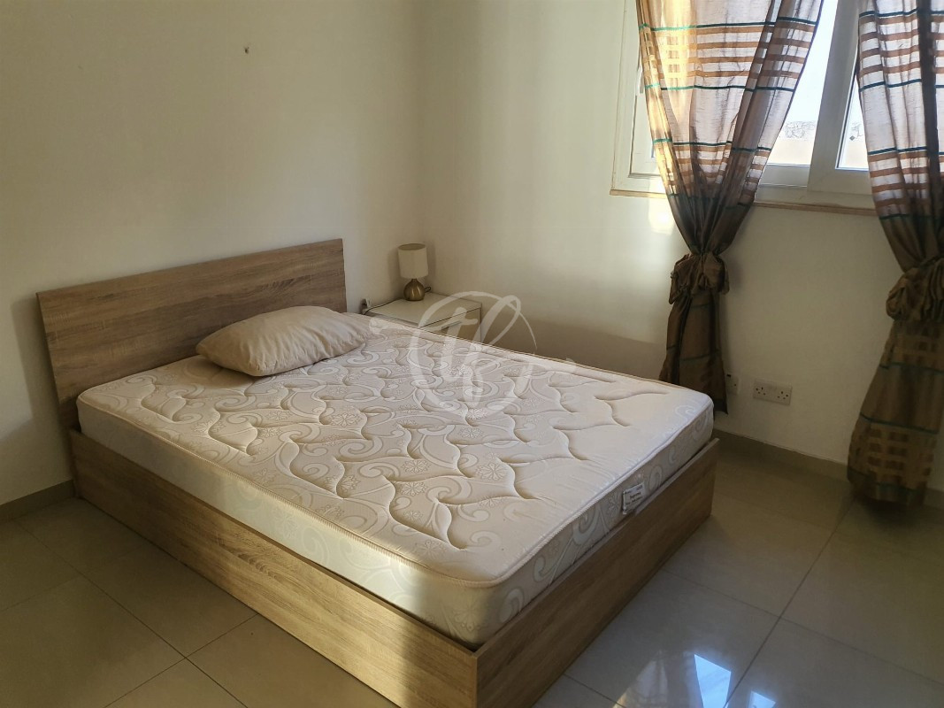Zebbug Penthouse for rent