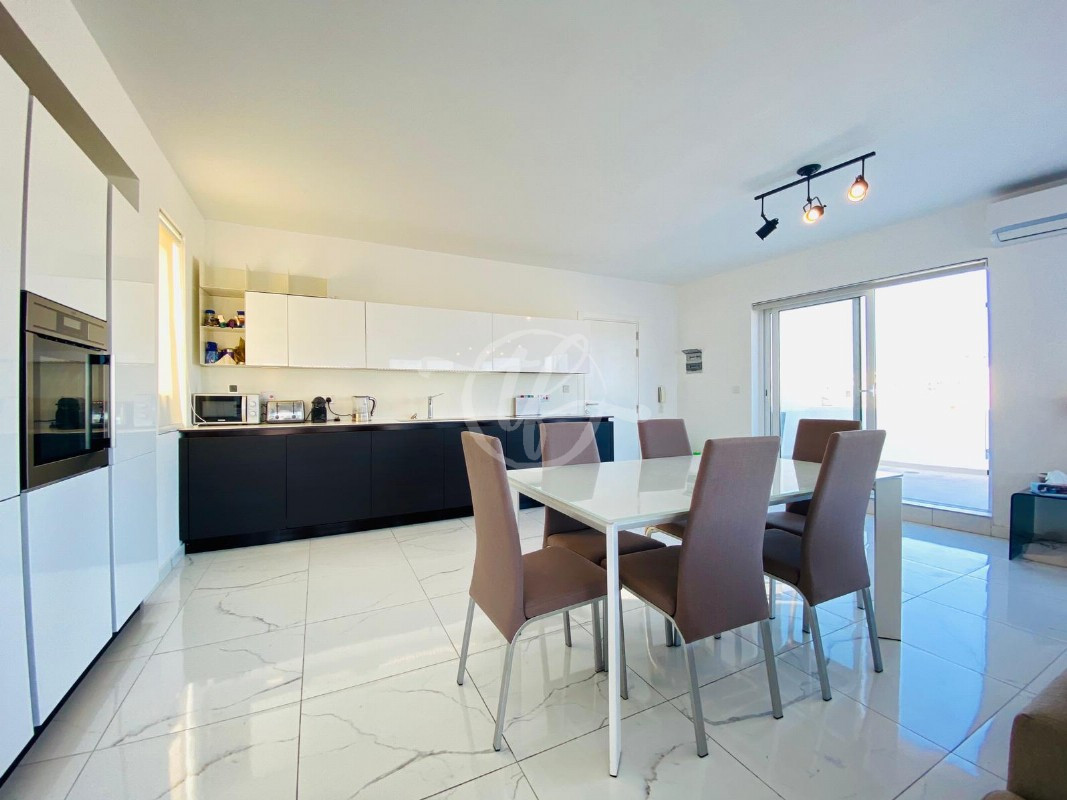 Gzira Penthouse for rent