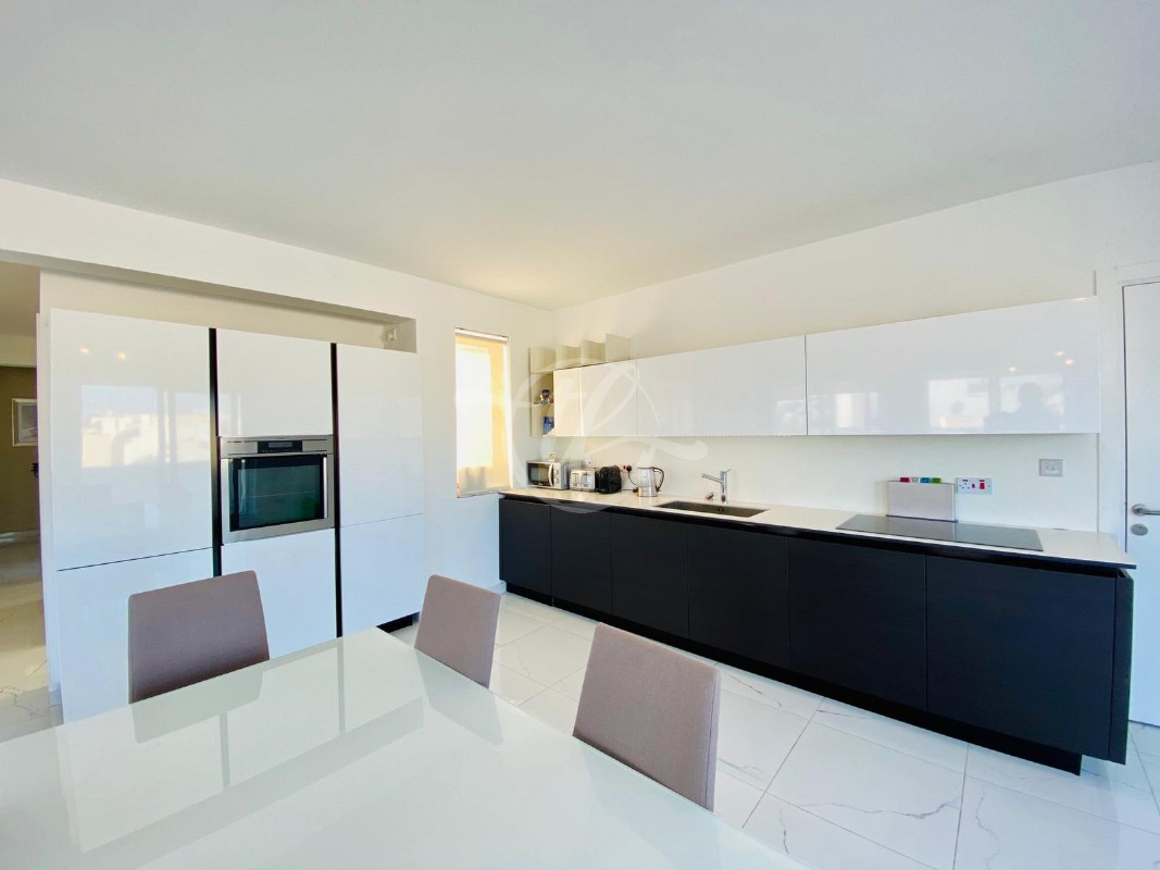 Gzira Penthouse for rent