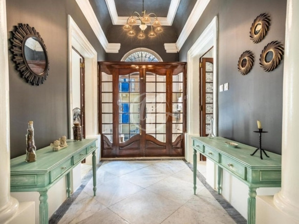 Luxury Townhouse for rent in Sliema