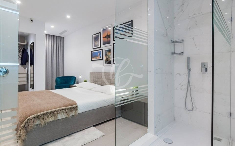 Seafront Sliema apartment for rent