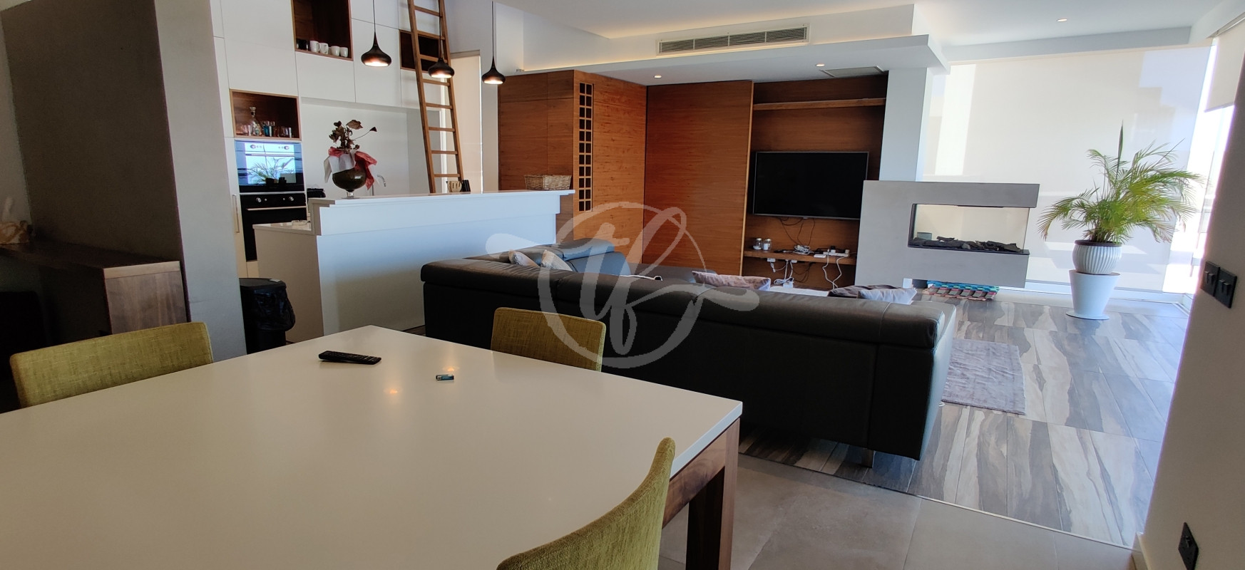 Seaview Penthouse for Rent in St Julians