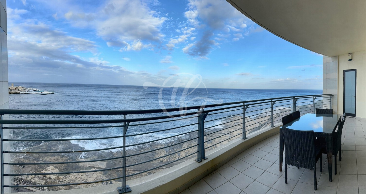 Seafront Apartment for rent in Sliema