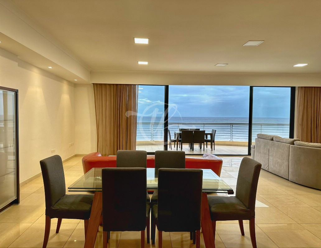Seafront Apartment for rent in Sliema
