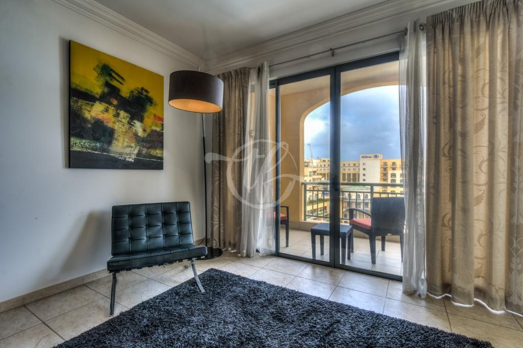 Luxurious Seafront Apartment in St Julians