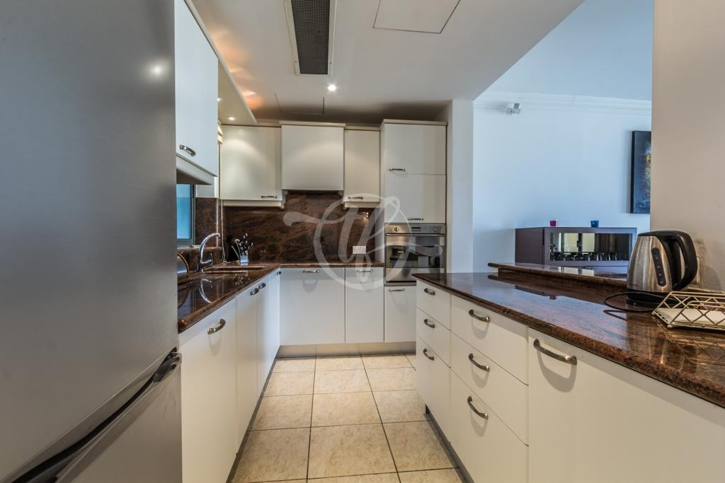 Luxurious Seafront Apartment in St Julians