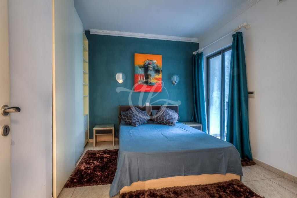 Luxurious Seafront Apartment in St Julians