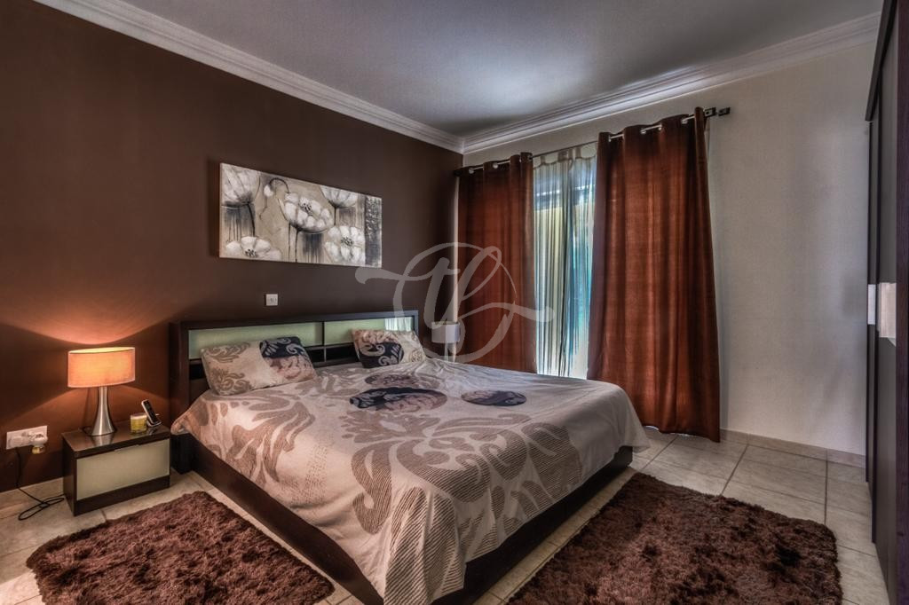 Luxurious Seafront Apartment in St Julians