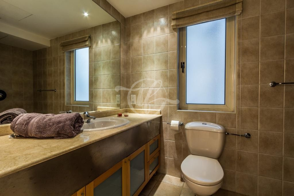 Luxurious Seafront Apartment in St Julians