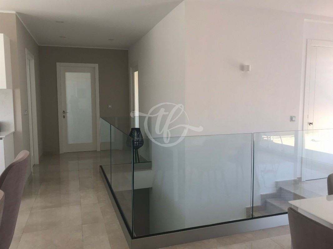 Modern Penthouse for Rent in Bahar Ic-Caghaq