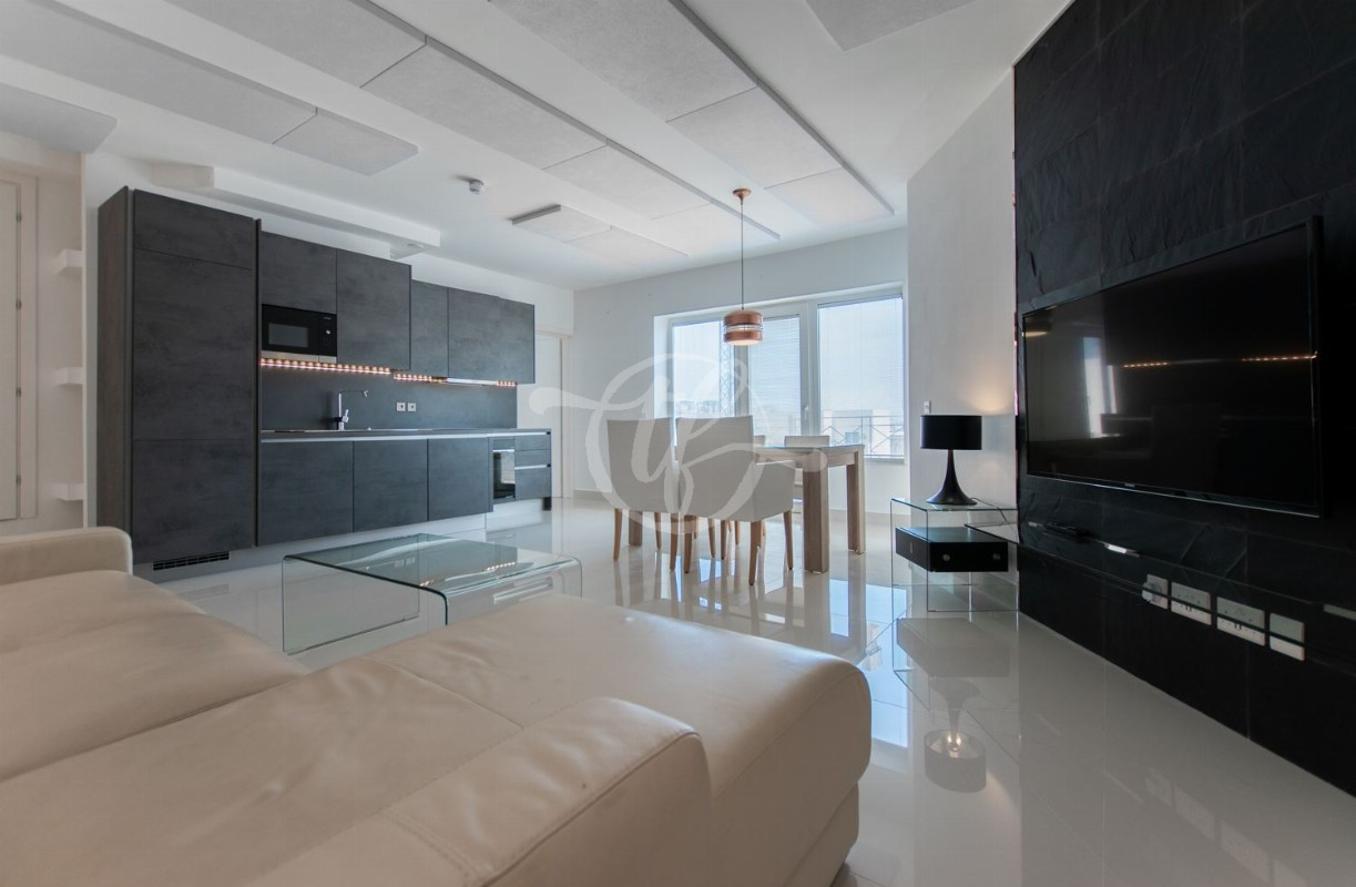 Luxurious Penthouse for Rent in Gzira