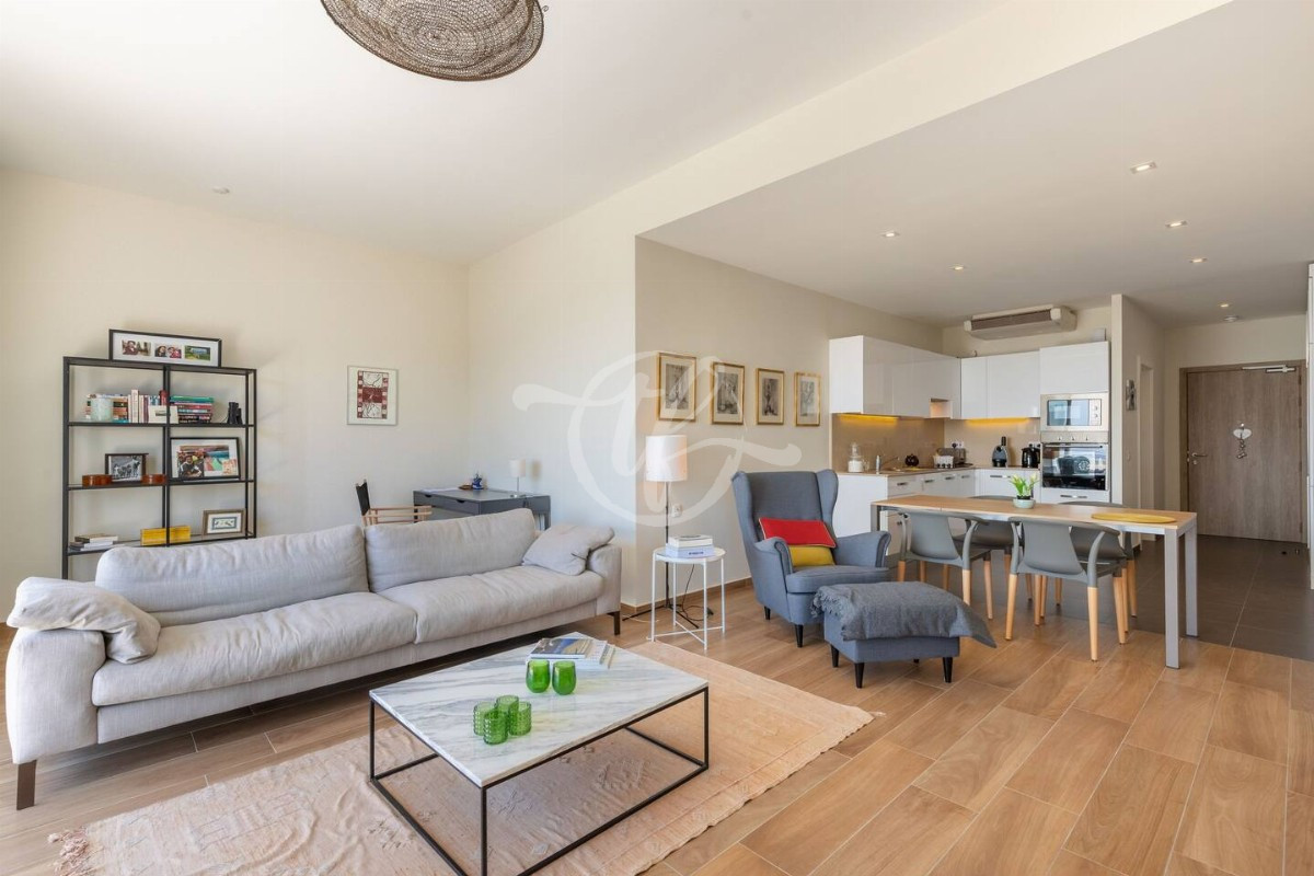 Penthouse for Rent in Naxxar