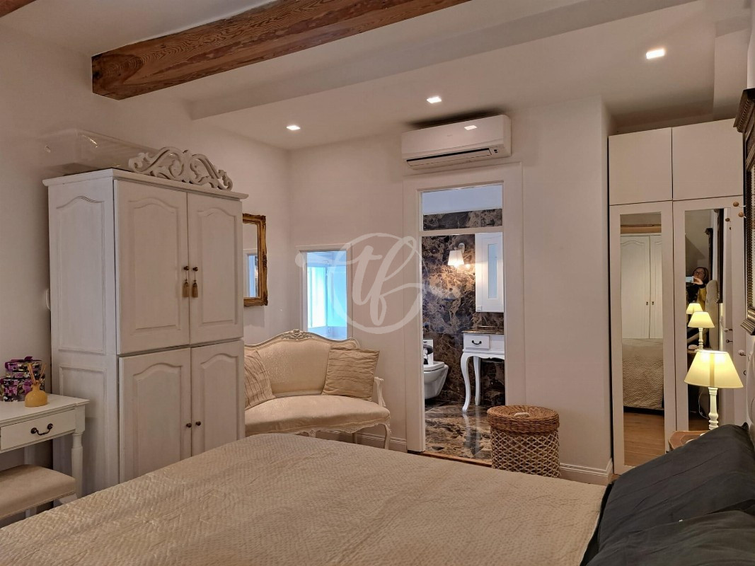 L012291 (05) Fully Furnished Townhouse for Rent in Sliema