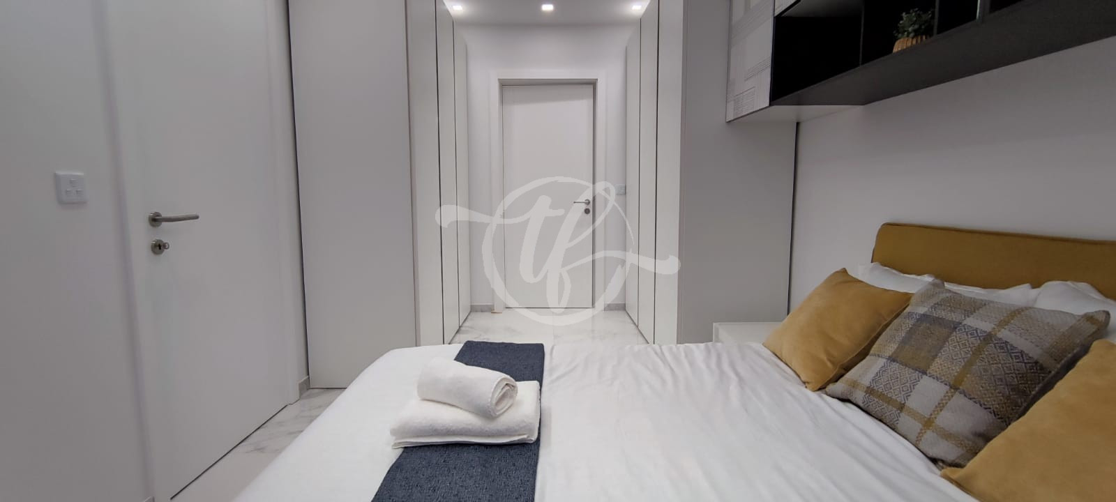 L012347 (16) Fully Furnished Penthouse for Rent in Sliema