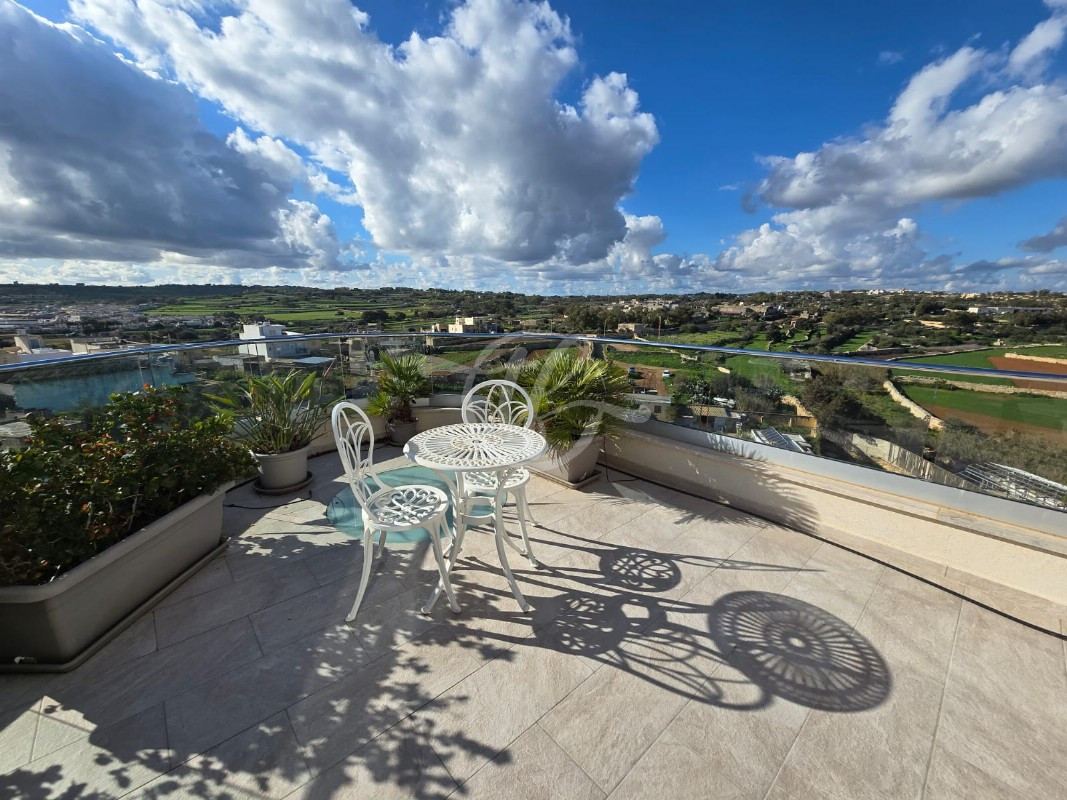 Seafront Penthouse for Rent in Marsascala