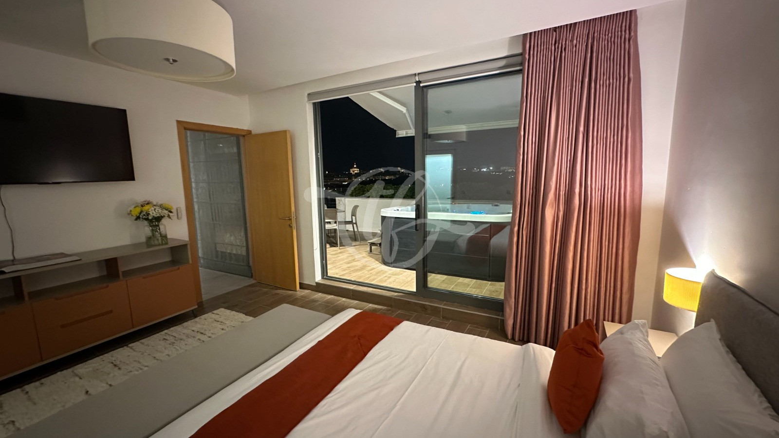 Seaview Penthouse for Rent in Sliema