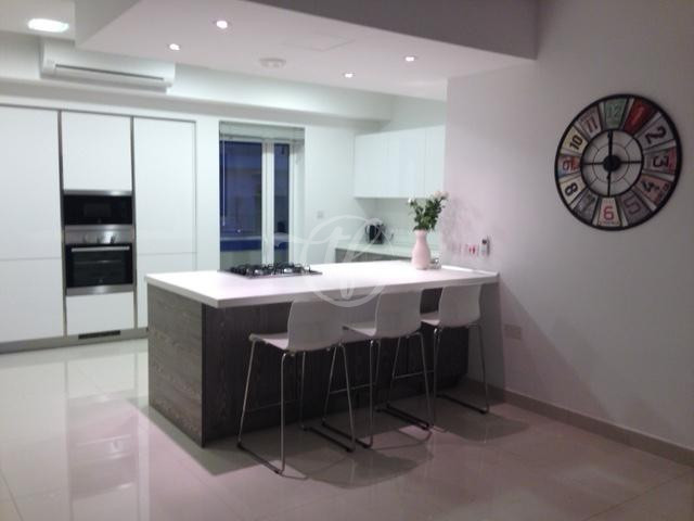 Seaview Penthouse for Rent in Mellieha