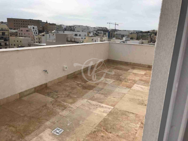 Penthouse for Rent in Pieta