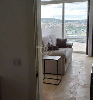 Modern Penthouse for Rent in Naxxar