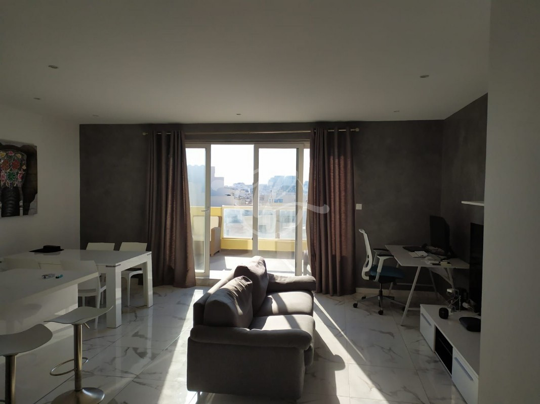 Penthouse for Rent in Gzira