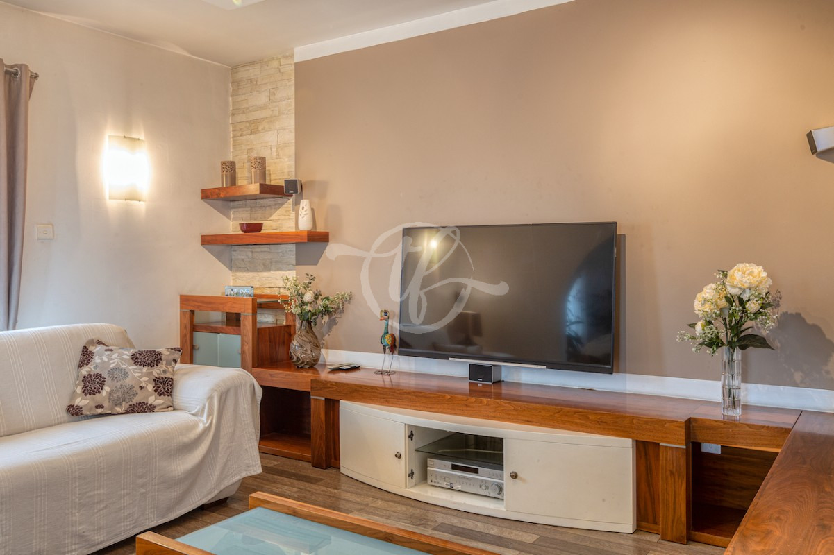 Luxury Apartment for Rent in Pembroke