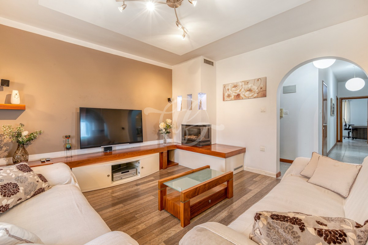 Luxury Apartment for Rent in Pembroke