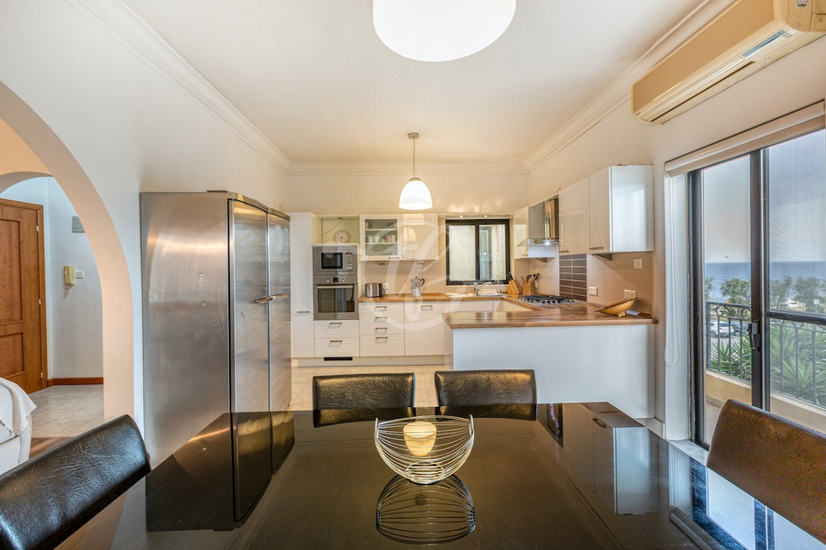 Luxury Apartment for Rent in Pembroke