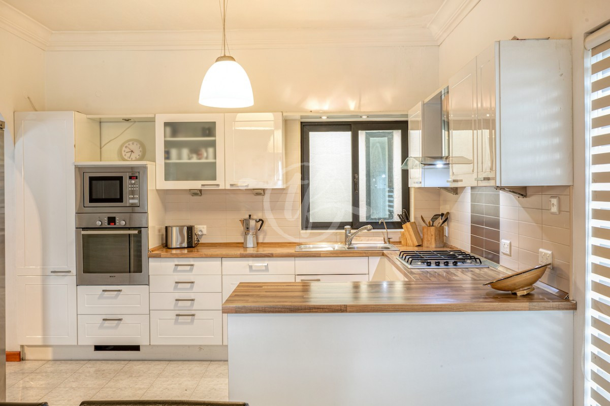 Luxury Apartment for Rent in Pembroke