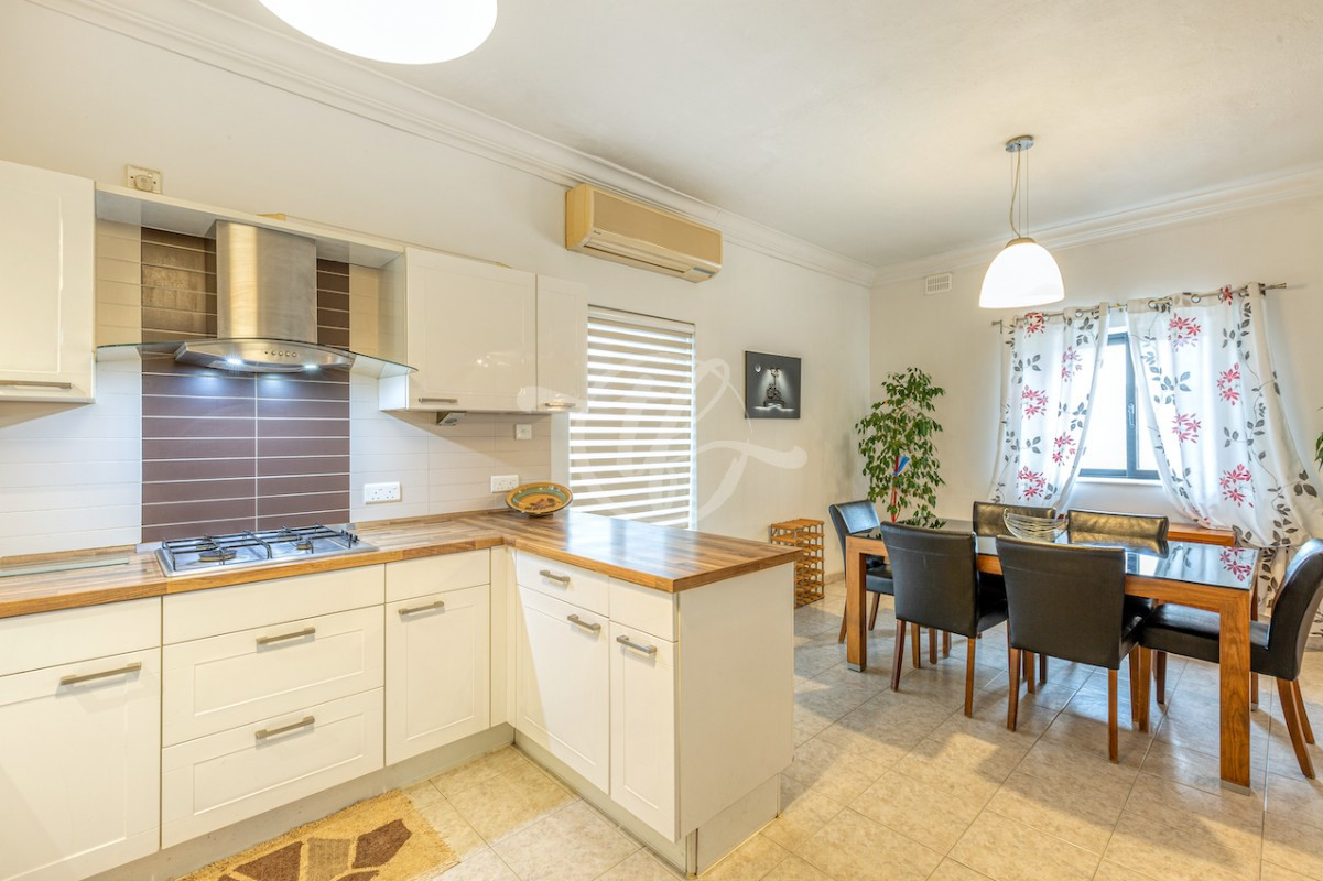 Luxury Apartment for Rent in Pembroke