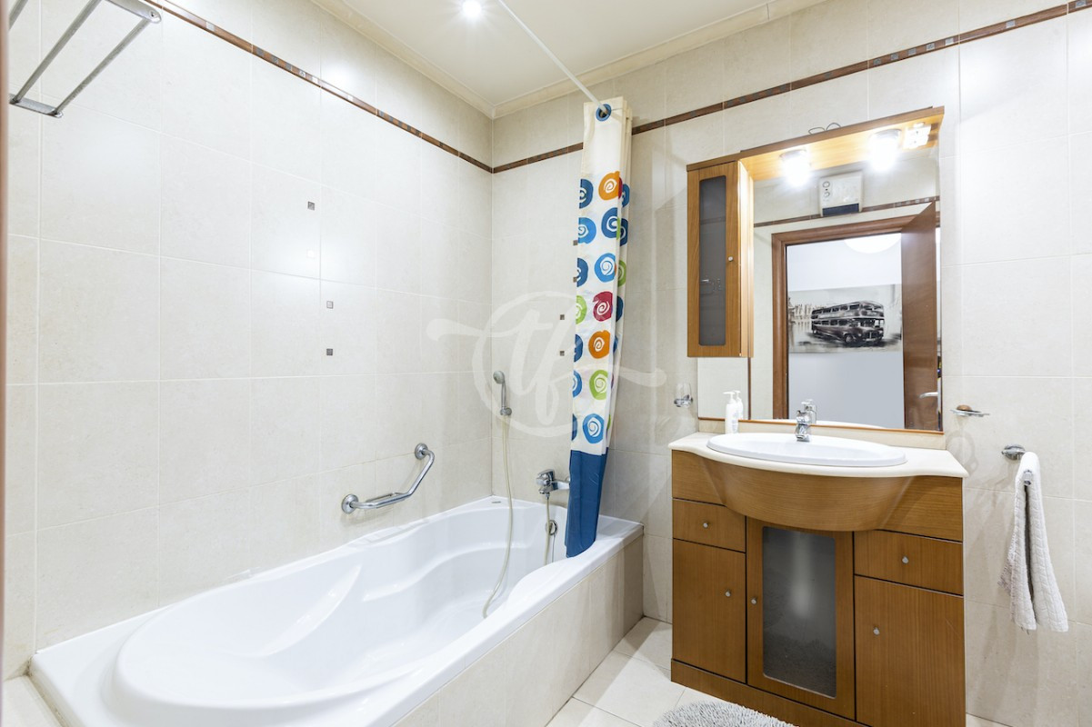 Luxury Apartment for Rent in Pembroke