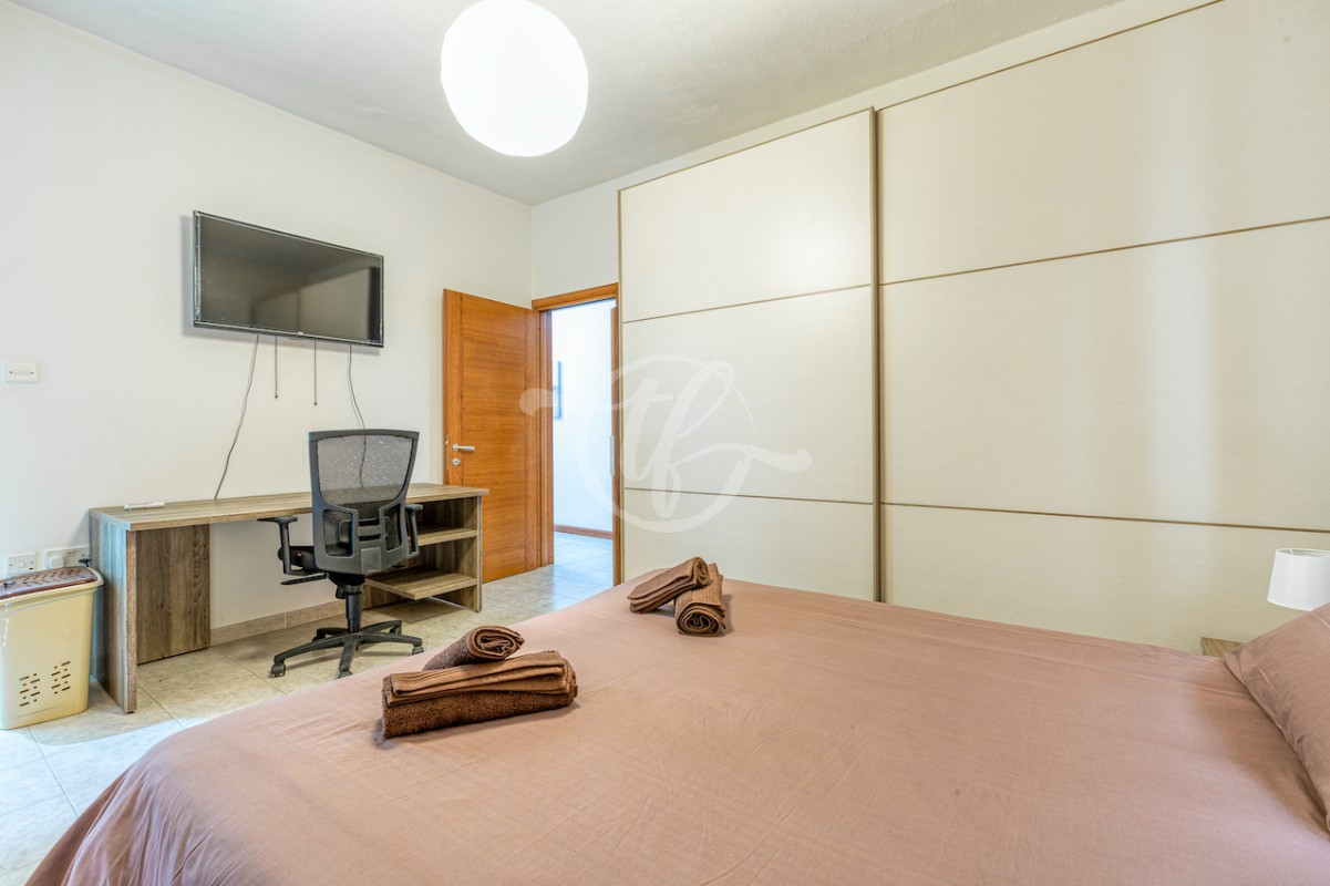 Luxury Apartment for Rent in Pembroke