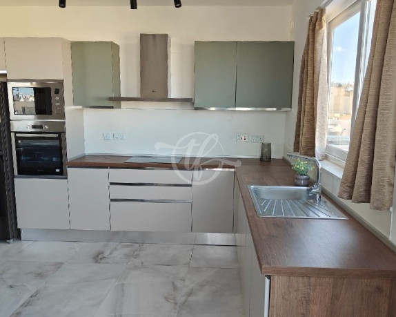 Penthouse for Rent in Gzira